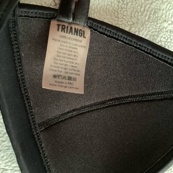Triangl Ollie Neoprene Mesh Swimsuit Bikini Swim Top Black White Wanderlust XS - Picture 12 of 13